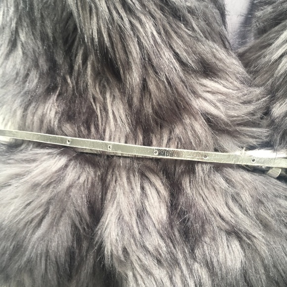 Faux Fur Vest - Picture 7 of 9